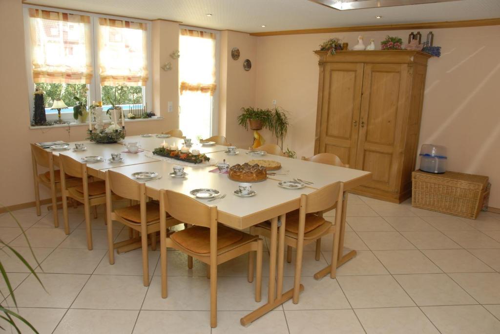 Ferienwohnung Latscha คัปเพล-กราเฟินเฮาเซน ภายนอก รูปภาพ